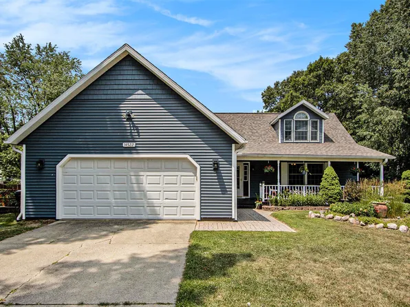 34522 Terrace Ct, Paw Paw, MI 49079