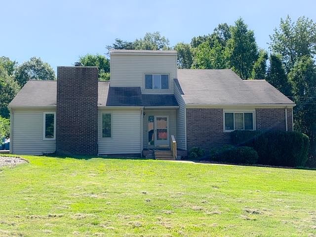 1st image of 4040 College Heights Dr