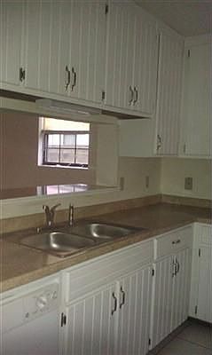 5th image of 3508 Carnation Ct S
