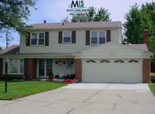 21555 Glenmorra St, Southfield, MI 48076