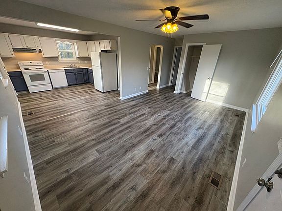 4th image of 616 Moody Ct