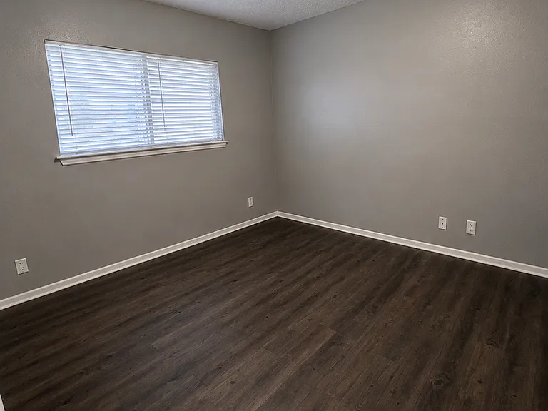 4704 Oakfield Way — Photo 10