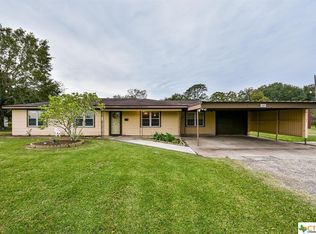 1525 County Road 351, El Campo, TX 77437