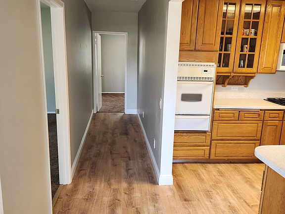 2nd image of 5011 63rd St