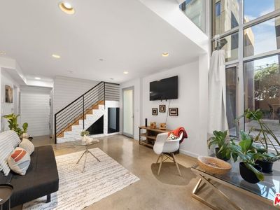 1120 N El Centro Ave APT 9, Los Angeles, CA, 90038