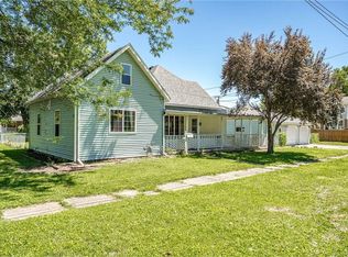 712 W Madison Ave, Altamont, IL 62411