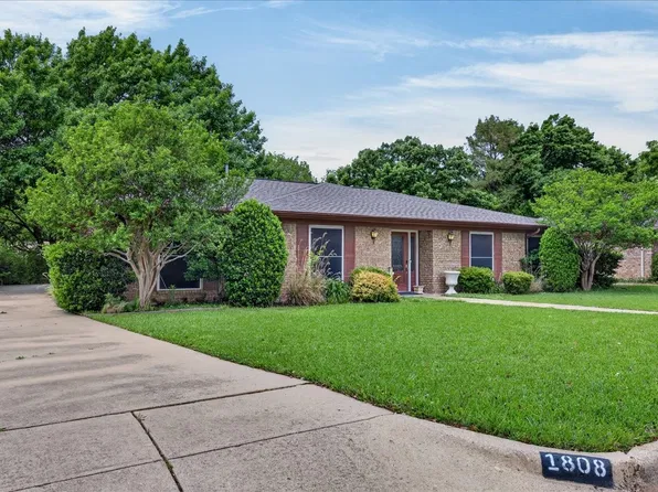 1808 E Cedar Elm Dr, Arlington, TX 76012