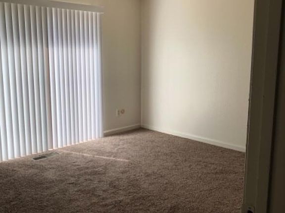 5th image of 733 Wedgewood Dr