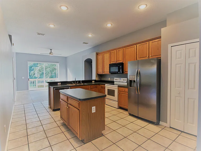 3504 Kayla Cir — Photo 8