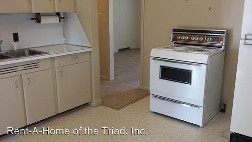 3rd image of 1905 Trogdon St