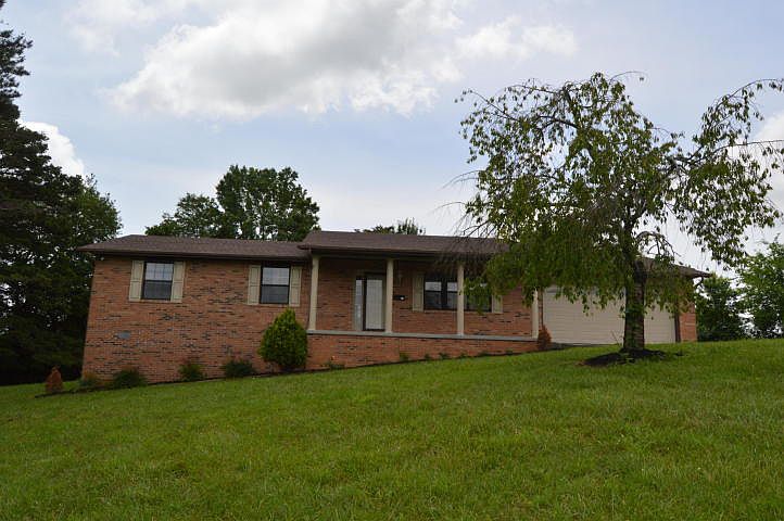 1st image of 527 Top Ln