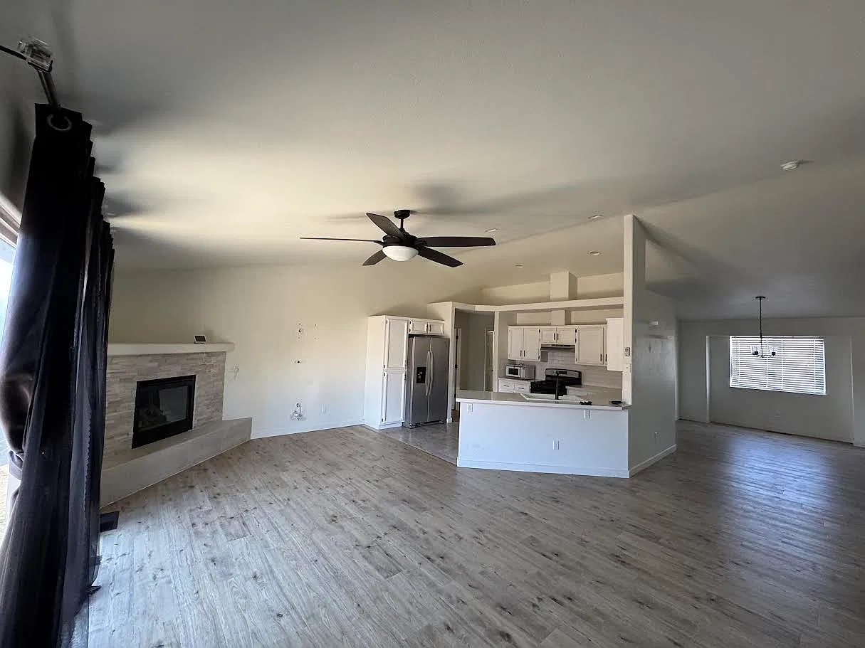 3 bed, 1656 sqft, $2,500 — Photo 2