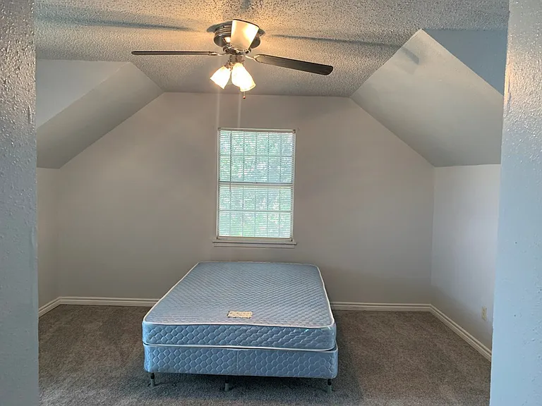 984 E Schirra Dr — Photo 17