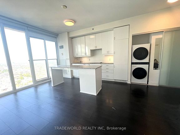 2nd image of 426 University Ave Unit 3902
