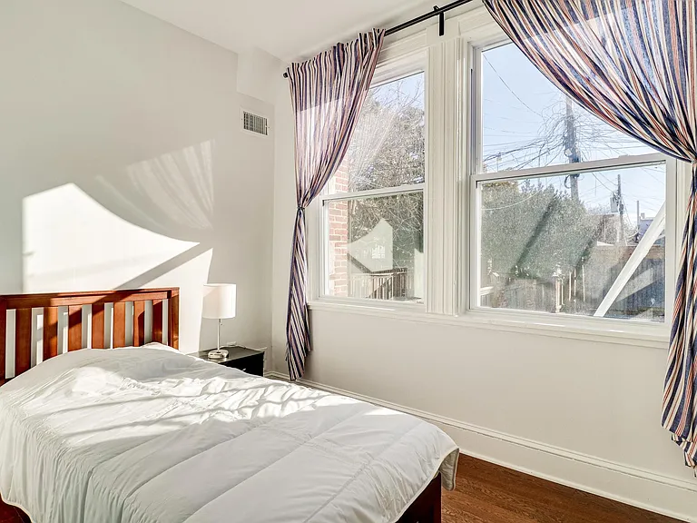 409 Constitution Ave NE #2 — Photo 16