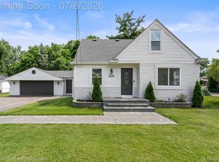 8316 Speedway Dr, Shelby Township, MI 48317