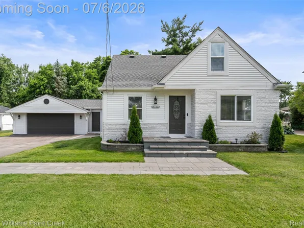 8316 Speedway Dr, Shelby Township, MI 48317