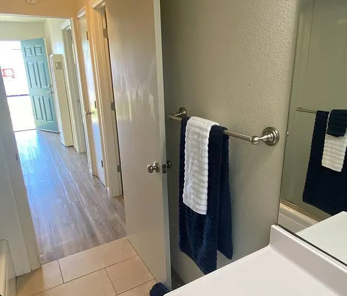 567 Johnston St — Photo 15
