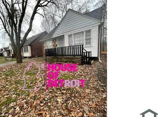 16151 W Parkway St, Detroit, MI 48219