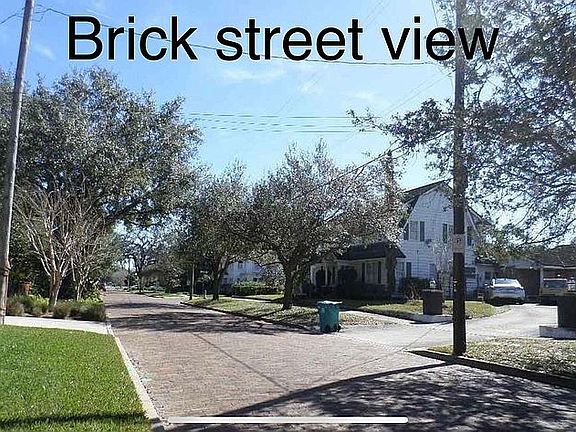 2nd image of 811 Park Lake St