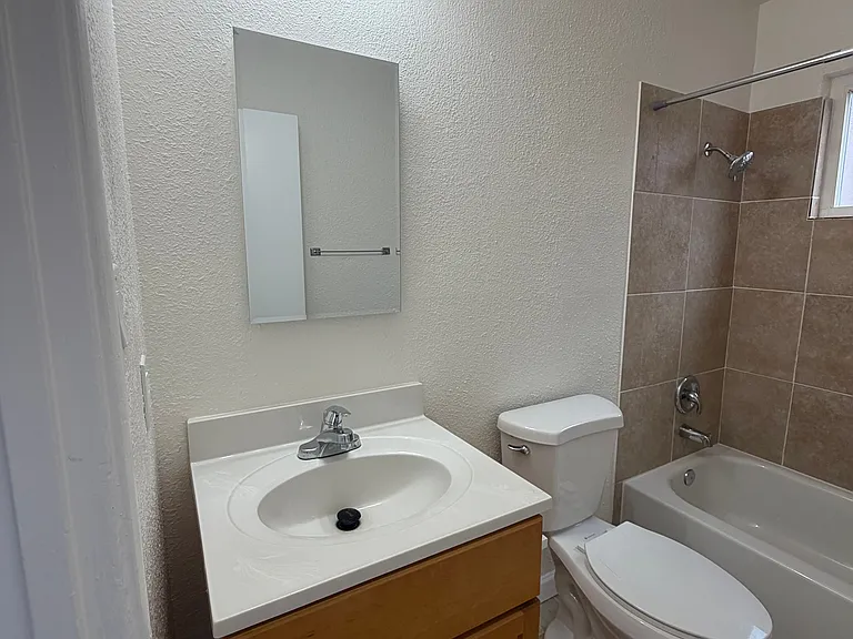 Haller Court — Photo 12