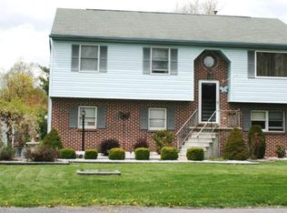 25 Wooded Run Dr, Dillsburg, PA 17019