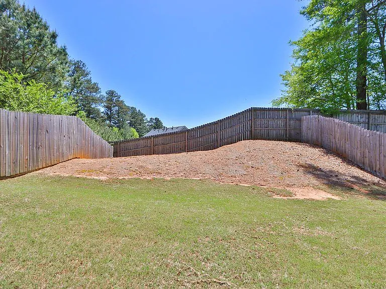 4752 Highland Ave — Photo 24