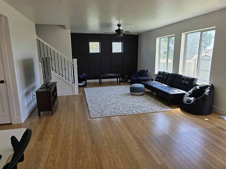 235 E Caracara St — Photo 8