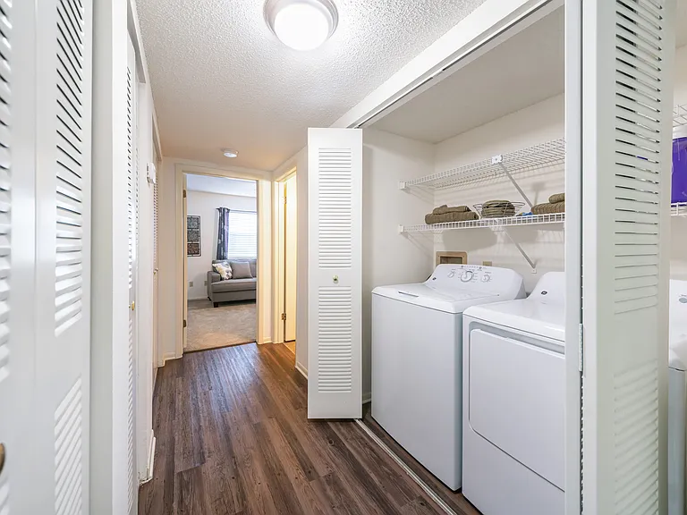 Fisherman's Landing Apartments — Photo 5