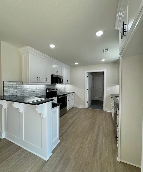 69 Stoneykirk Dr — Photo 6