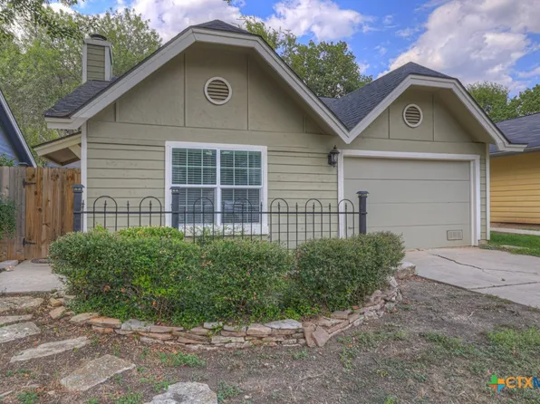 3915 Chimney Springs Dr, San Antonio, TX 78247