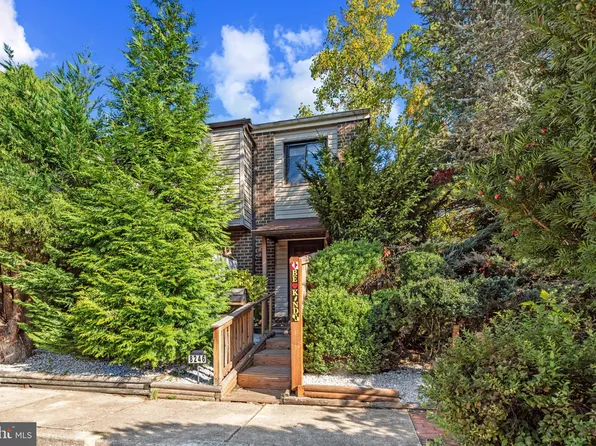 8246 Vosges Rd, Windsor Mill, MD 21244