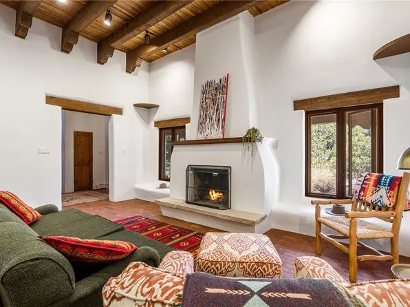 1221 Bishops Lodge Rd, Santa Fe, NM 87501