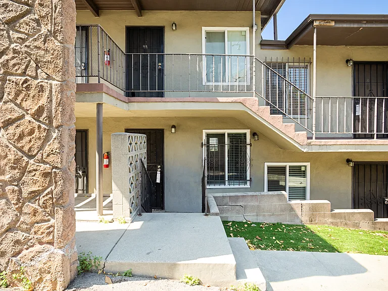 1619 Lucile Ave #2 — Photo 10
