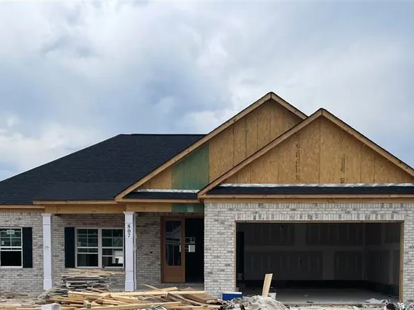 807 Smiths Field Dr, Florence, SC 29501