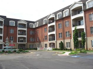 210 Regency Pl, Woodbridge, NJ 07095