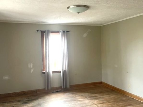 5134 Crystal Dr, Cross Lanes, WV 25313