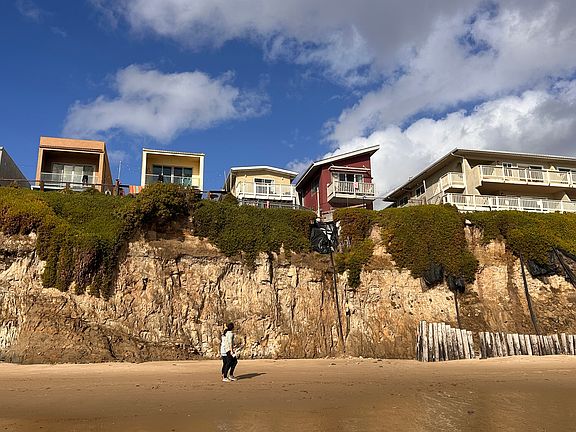 Located next to UCSB and a short walk to downtown Isla Vista.