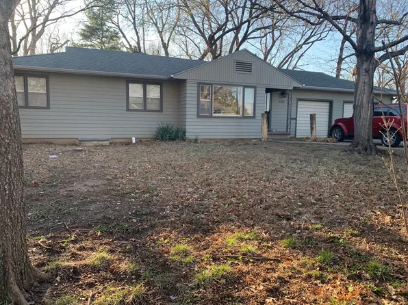 1551 Jarvis Dr, Manhattan, KS 66502