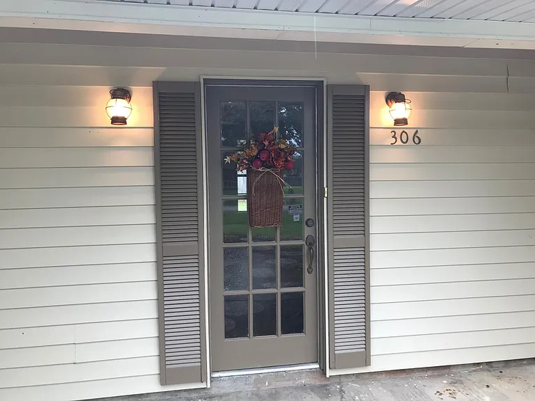 306 Breton Dr — Photo 8