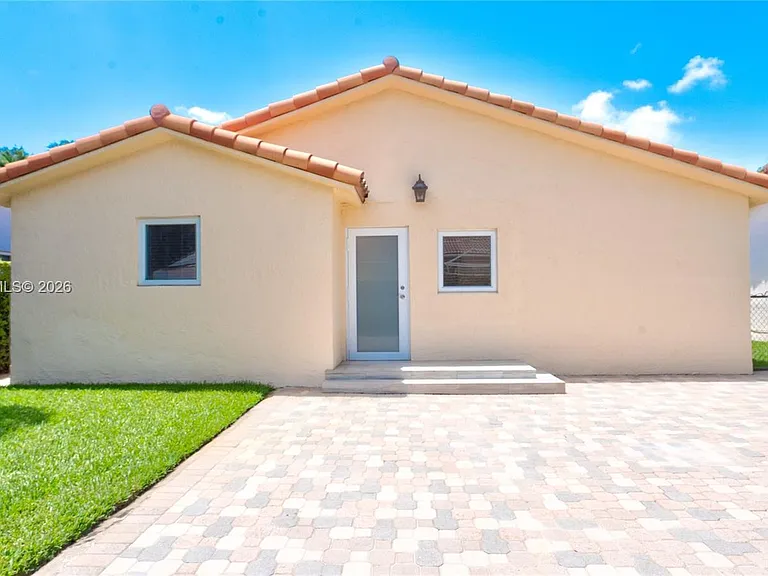 13463 SW 39th Ln — Photo 7