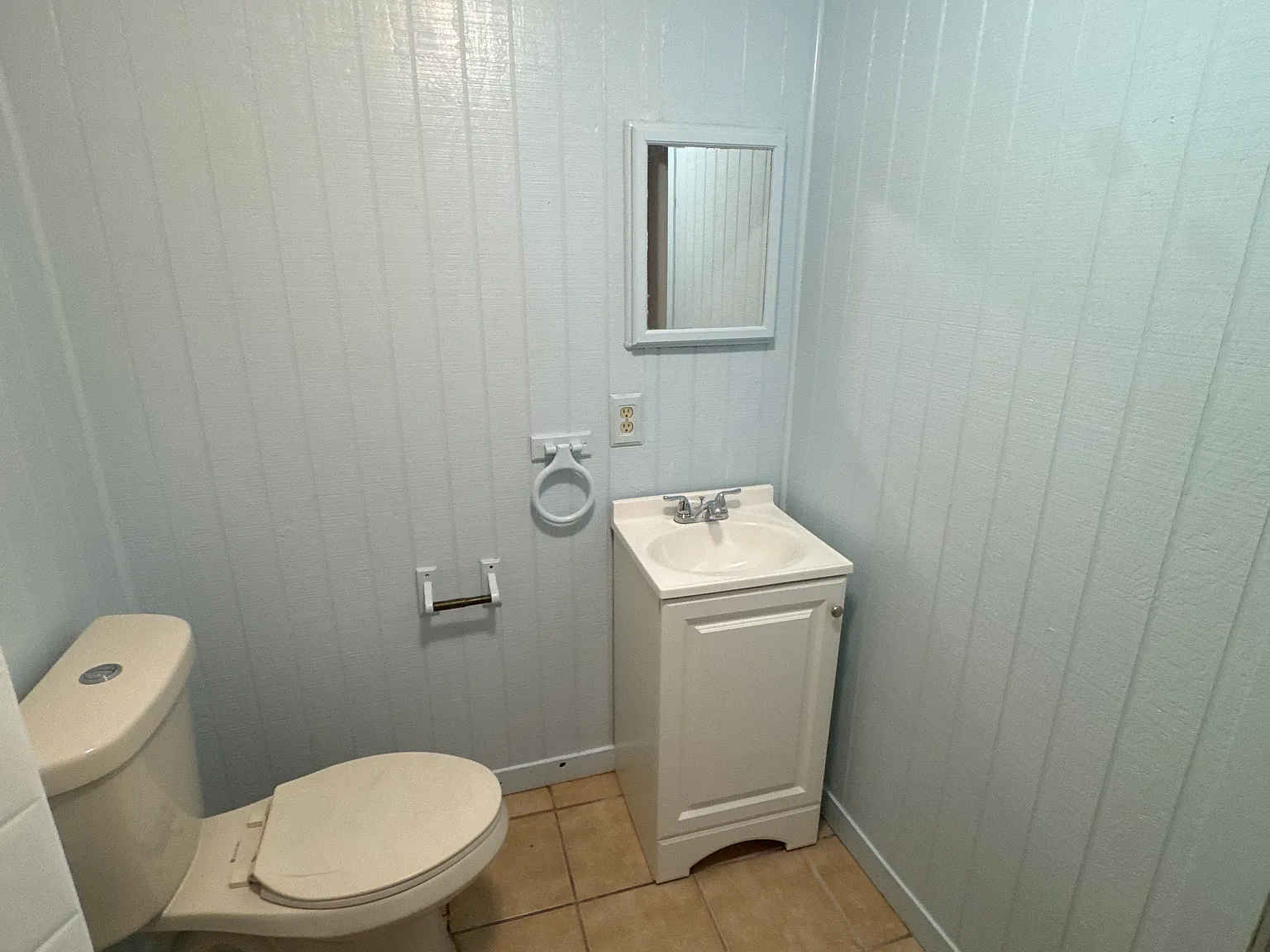 528 Sunnyside Ave — Photo 2