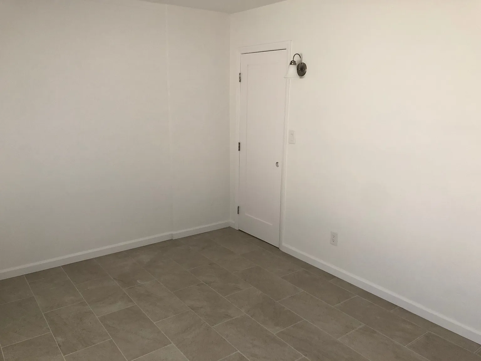 5760 Lauretta St — Photo 4