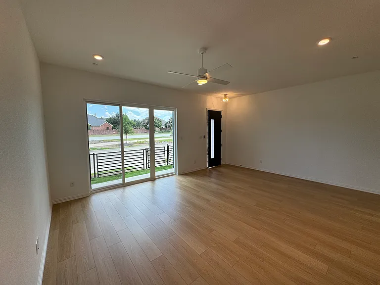 1278 Daybreak Dr — Photo 15