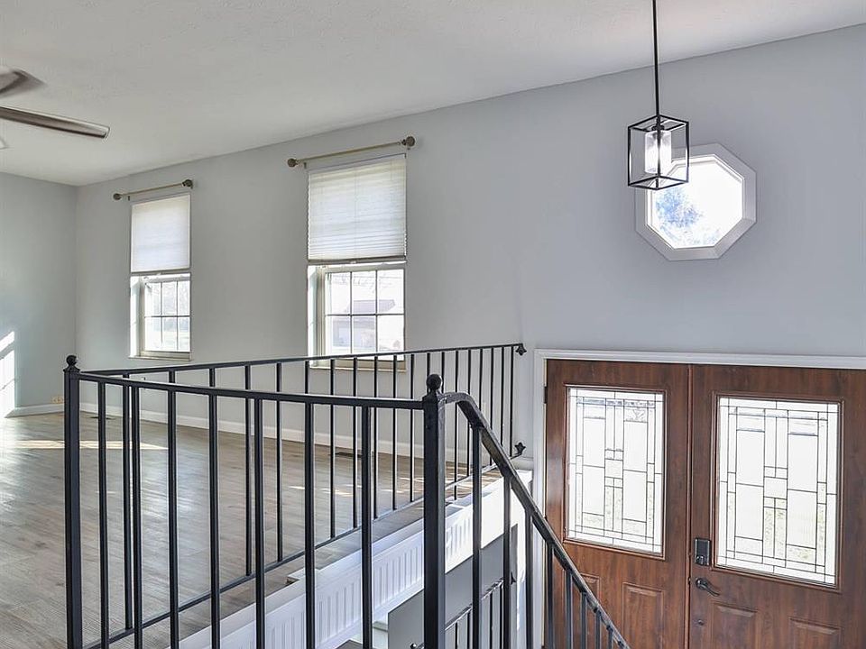 3949 Brown Farm Dr, Hamilton, OH 45013 | Zillow
