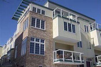 1st image of 2577 Farwell Ave #2577