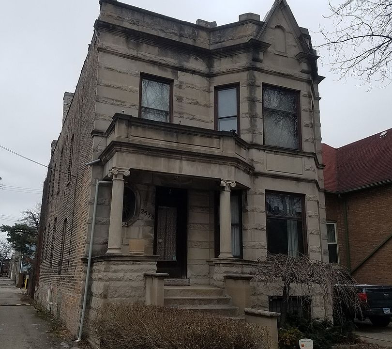 2nd image of 2533 N Richmond St