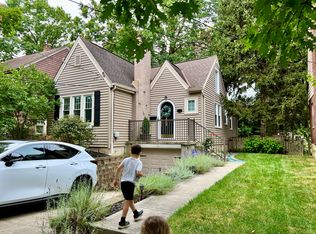 3715 Homewood Rd, Cincinnati, OH 45227