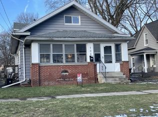 706 Edgewood St, Jackson, MI 49202