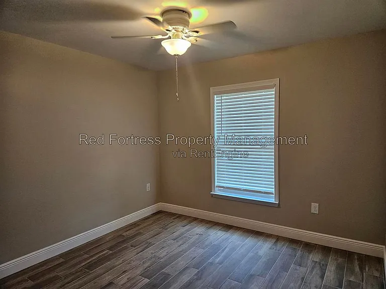 344 Louise Ave — Photo 9